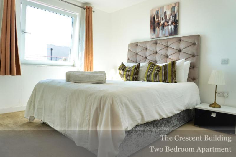 Gunwharf Quays Apartments Портсмут Екстер'єр фото