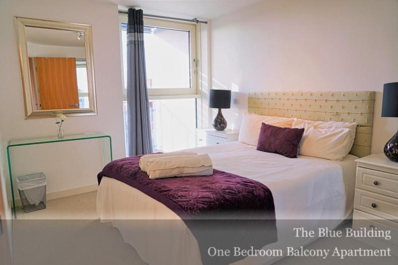 Gunwharf Quays Apartments Портсмут Екстер'єр фото