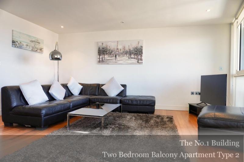 Gunwharf Quays Apartments Портсмут Екстер'єр фото