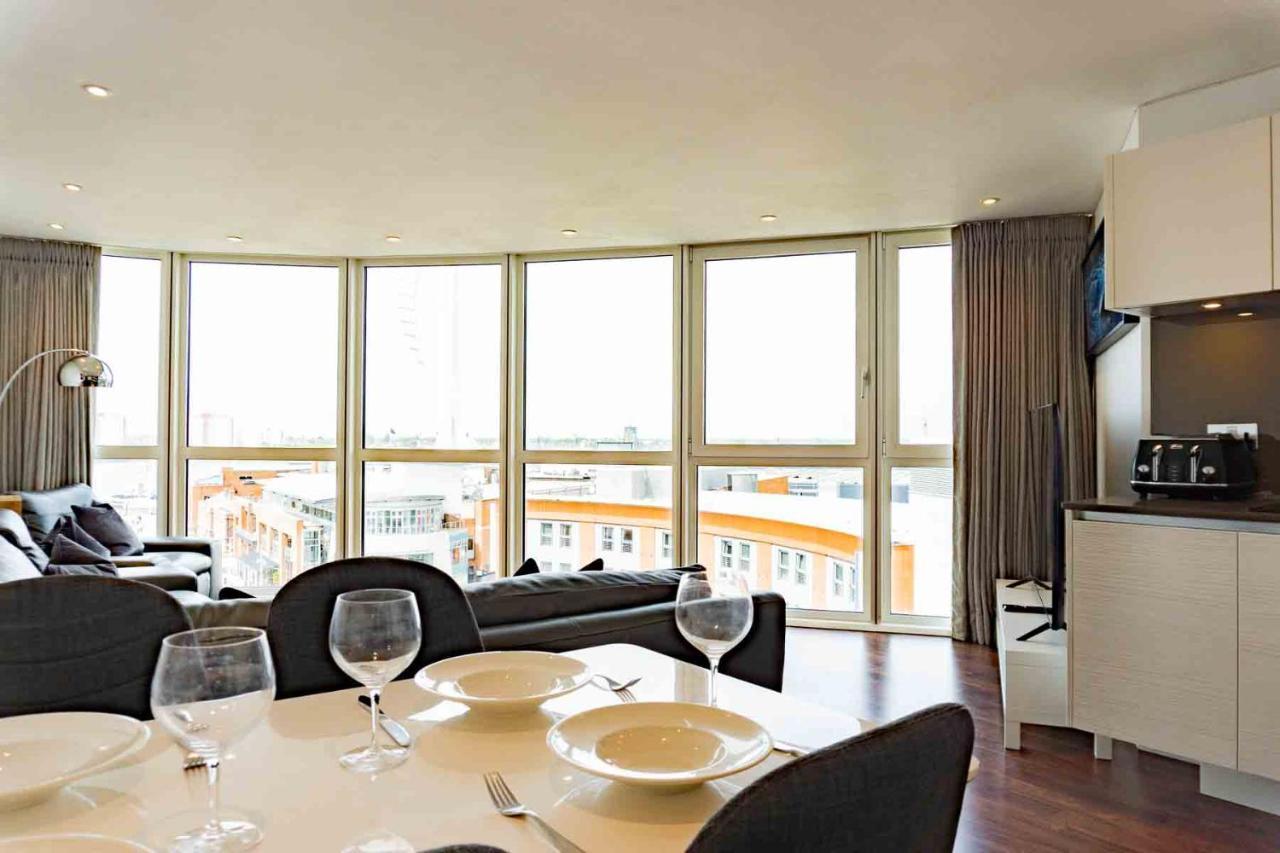 Gunwharf Quays Apartments Портсмут Екстер'єр фото