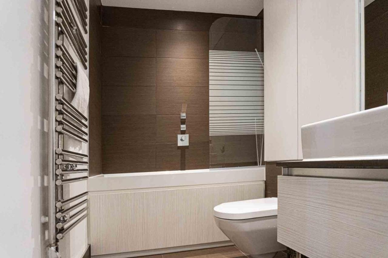 Gunwharf Quays Apartments Портсмут Екстер'єр фото