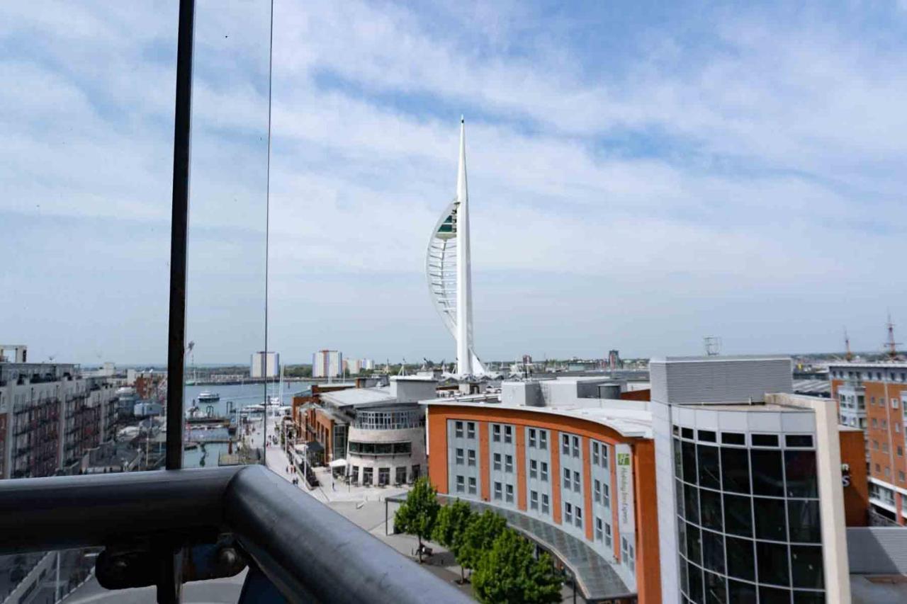 Gunwharf Quays Apartments Портсмут Екстер'єр фото
